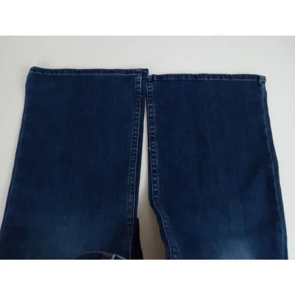 NWT Lee Regular Fit Bootcut Whiskered Distressed Jeans Size 16P - Picture 8 of 10